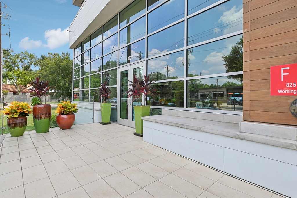 A building with a sign that says 825 working on it.