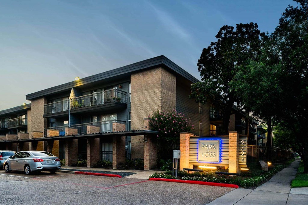 Elegant Entry Signage at Park at Voss Apartments, The Barvin Group, Houston, TX, 77057