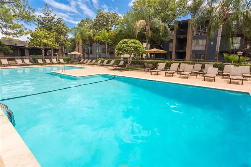 Blue Cool Swimming Pool at Park at Voss Apartments, The Barvin Group, Houston, TX - Photo Gallery 1