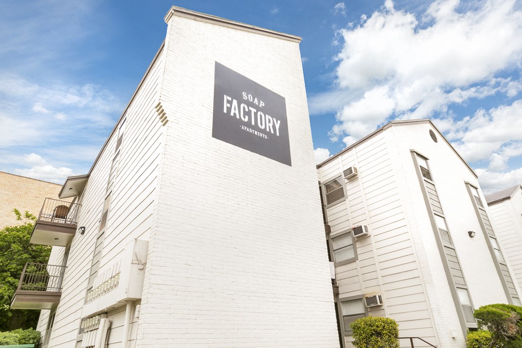 the building where the hotel is located