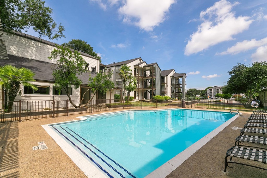 the enclave at homecoming terra vista swimming pool