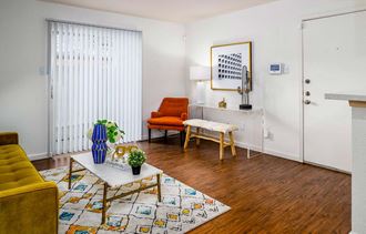 1800 El Paseo St 1-2 Beds Apartment for Rent - Photo Gallery 1
