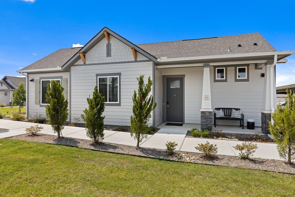 Private Entryway at Avilla Lakeridge, Arlington, TX 76002