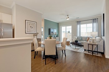 Dining Area Dining Area at Avilla Fossil Creek, Fort Worth, TX, 76131 - Photo Gallery 6