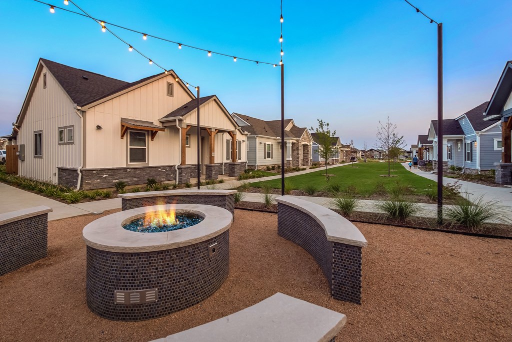 Outdoor Firepit at Avilla Reserve, Justin