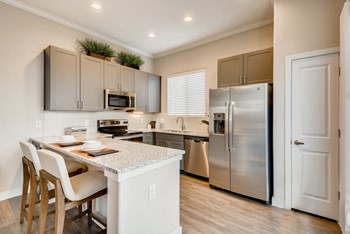 Fully Equipped Kitchen Fully Equipped Kitchen at Avilla Oakridge, Forney - Photo Gallery 3