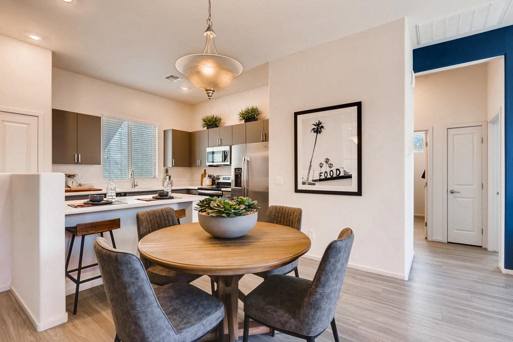 Dining Area at Avilla Centerra Crossings, Goodyear, Arizona