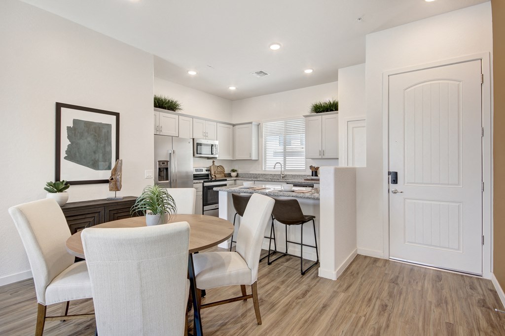 Dining area at Avilla Enclave, Mesa, AZ