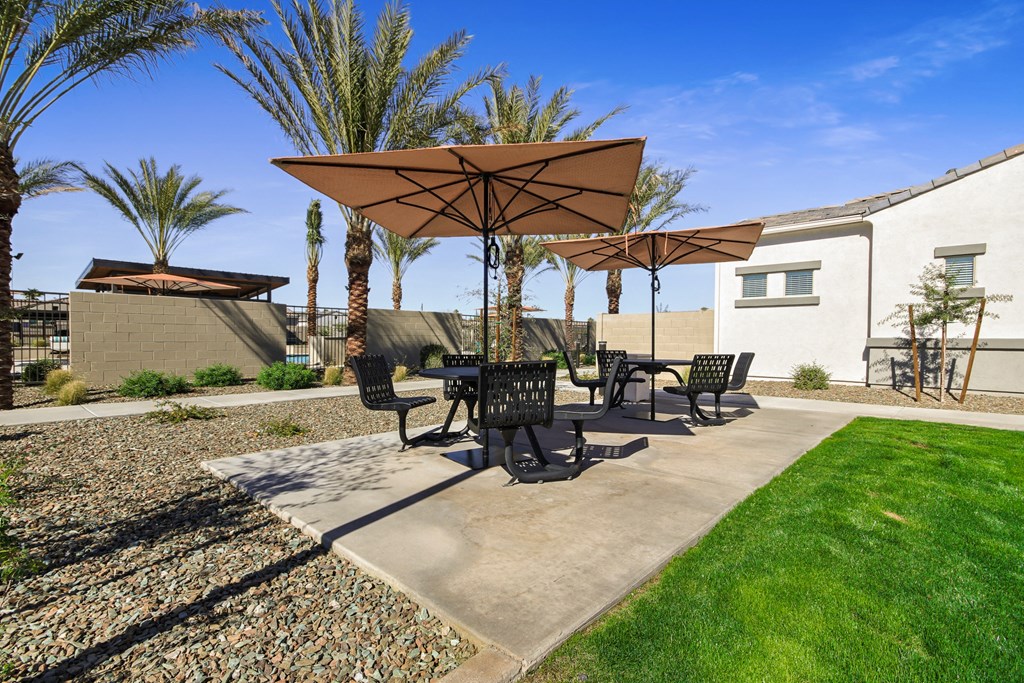 Picnic Area at Avilla Gateway, Phoenix, Arizona