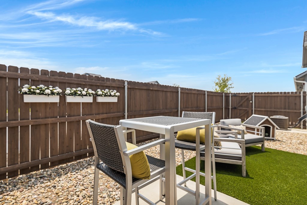 Private backyards for pet-friendly liing at Avilla Oakridge in Forney, TX.