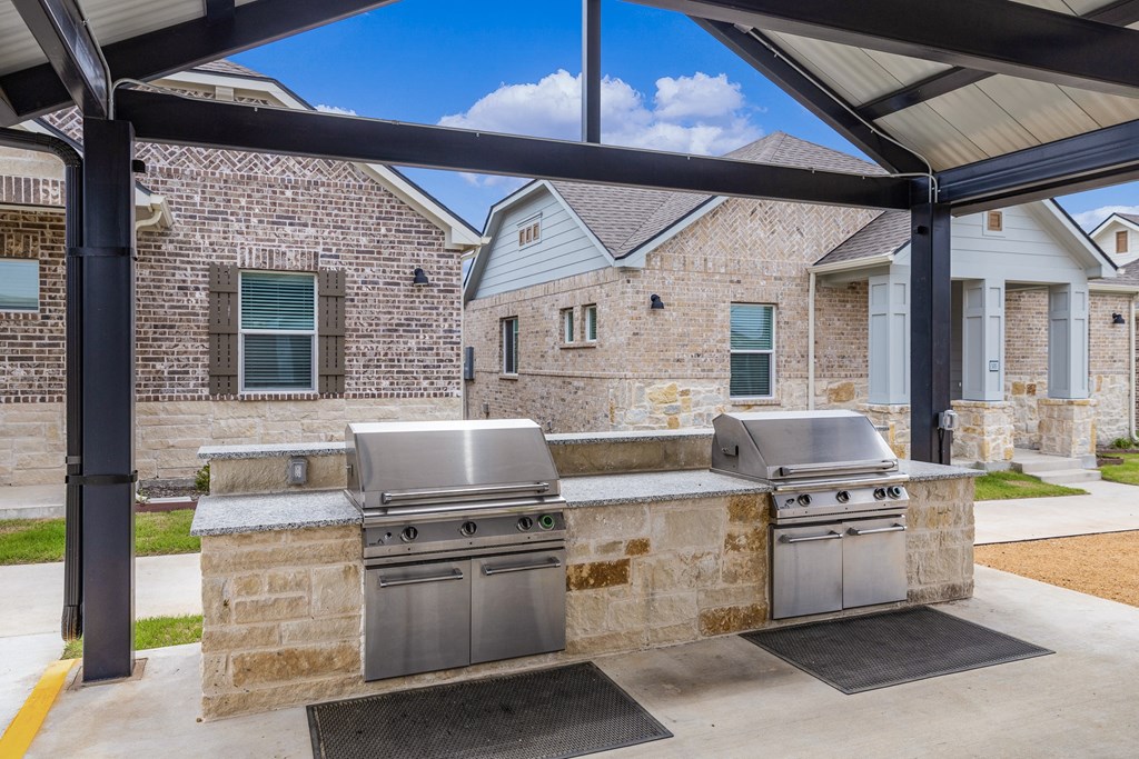 Outdoor Grill Area at Avilla Springs, Melissa, TX 75454