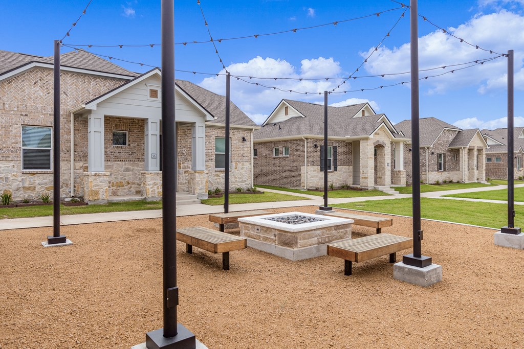 Outdoor Fire Pit at Avilla Springs, Melissa, TX 75454
