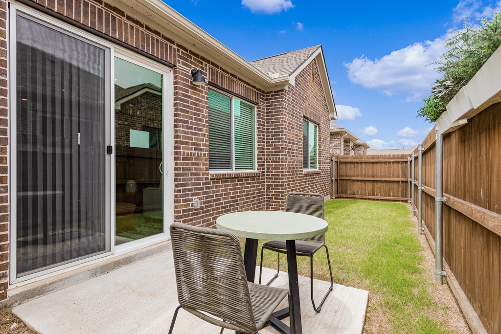 Pet-Friendly Private Backyard at Avilla Springs, Melissa, TX 75454