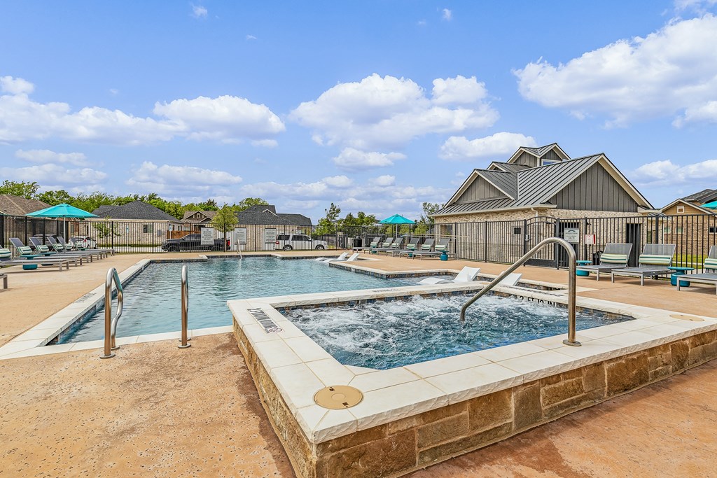 Resort Style Pool & Hot Tub at Avilla Stoneridge, Melissa, TX, 75454