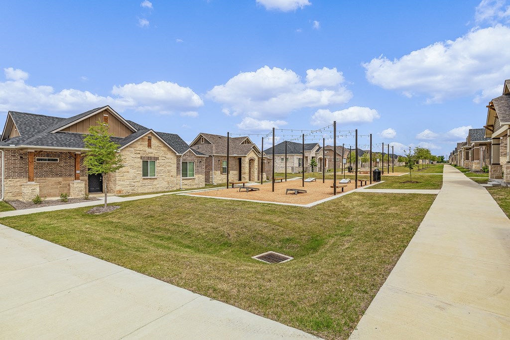 Outdoor Green Area at Avilla Stoneridge, Melissa, TX, 75454