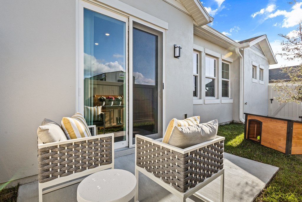 Outdoor Patio at Avilla Suncoast, Odessa