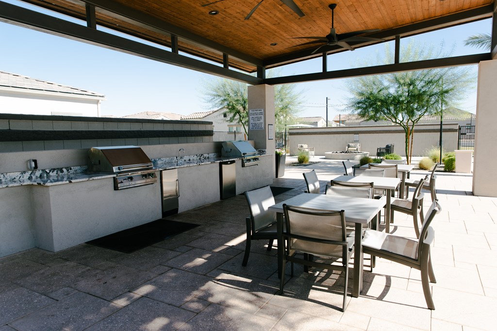 Outdoor Grill Area at Avilla Mystic, Peoria, AZ, 85383