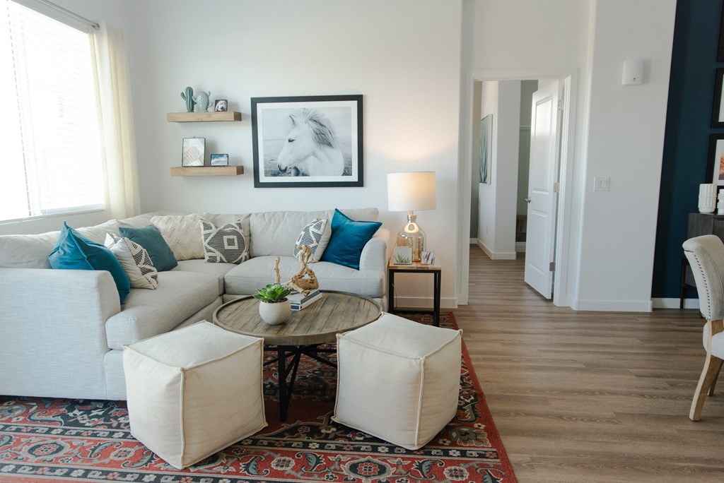 Avilla Grand is a similar property to Plaza Manuel Ortega Apts located in El Mirage