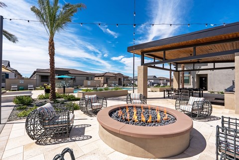 Fire Pit and lounge amenities at Avilla Bella Camino, San Tan Valley, AZ 85143