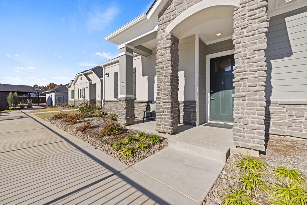 Private Entryway at Avilla Lakeridge, Arlington, TX 76002