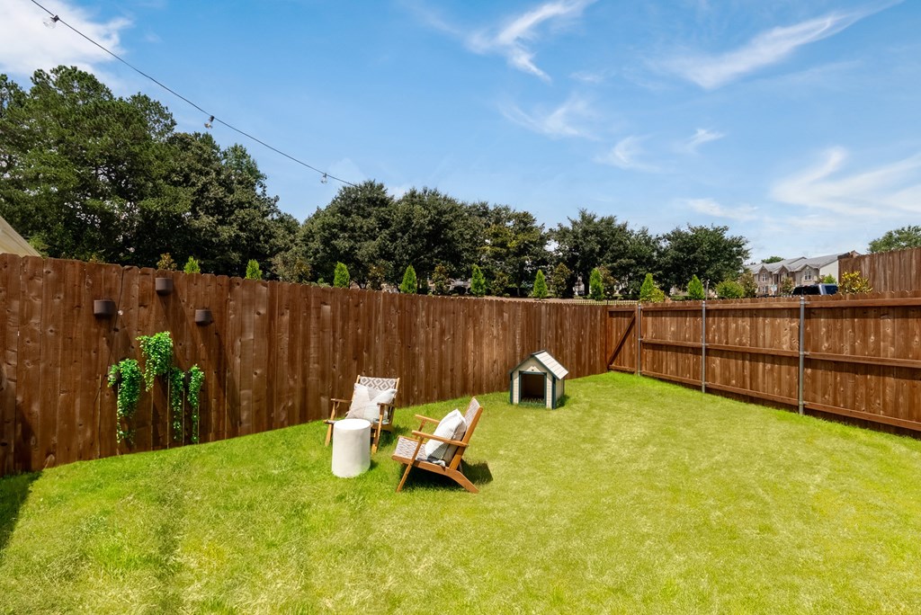 Pet-Friendly Private Backyard at South Pine, Union City, GA 30291