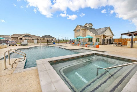 Hot Tub And Pool at Avilla Towne Center Apartments, Princeton, Texas