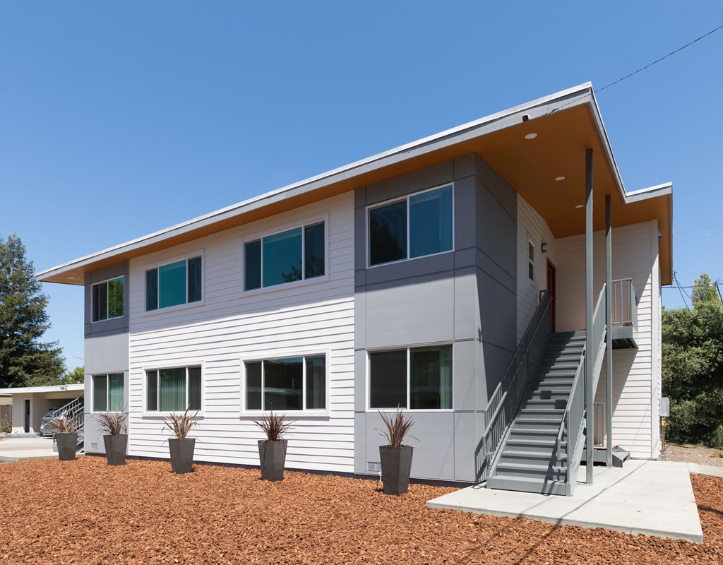 Exterior Exterior at Santa Rosa Oaks, Santa Rosa, CA, 95401