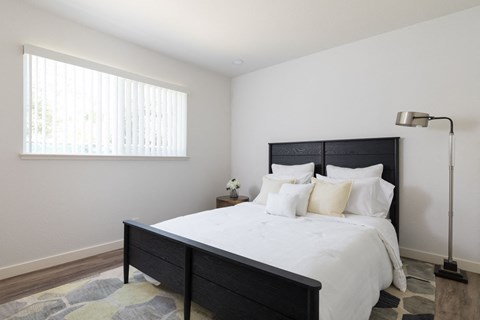 Bedroom at Santa Rosa Oaks, California, 95401