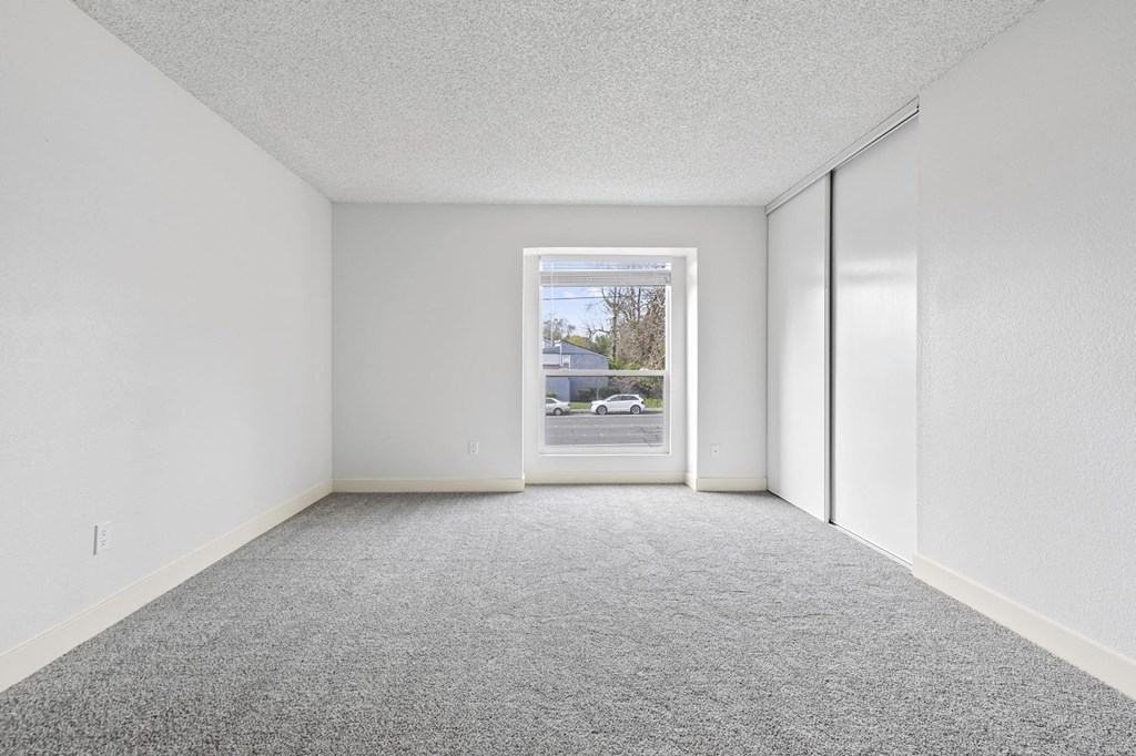 Room interior at Stony Creek Apartments, Santa Rosa