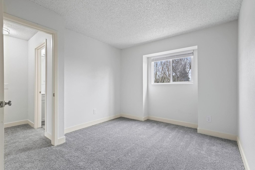 Living room at Stony Creek Apartments, California, 95401