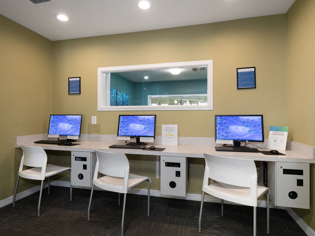 Computer kiosk station with free printing at Stoneridge Apartments, Gainesville, FL