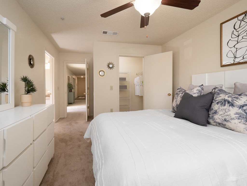 Large bedroom with private bathroom and walk-in closet at Stoneridge Apartments, Gainesville, 32608