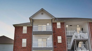 Exterior building at The Reserves of Thomas Glen, Shepherdsville, KY, 40165 - Photo Gallery 21