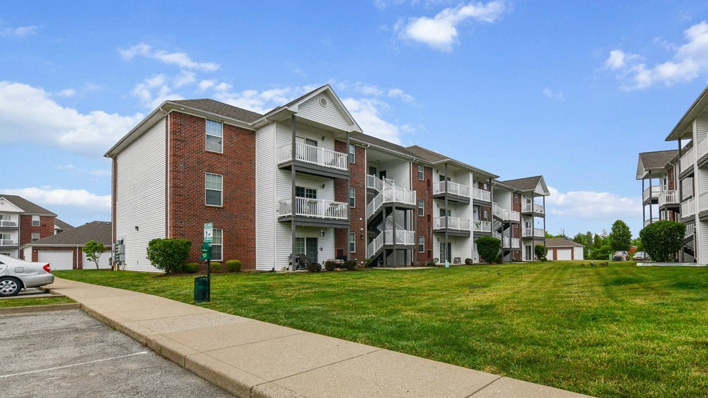 Exterior backyard view of balconies and patios at The Reserves of Thomas Glen, Shepherdsville, KY, 40165