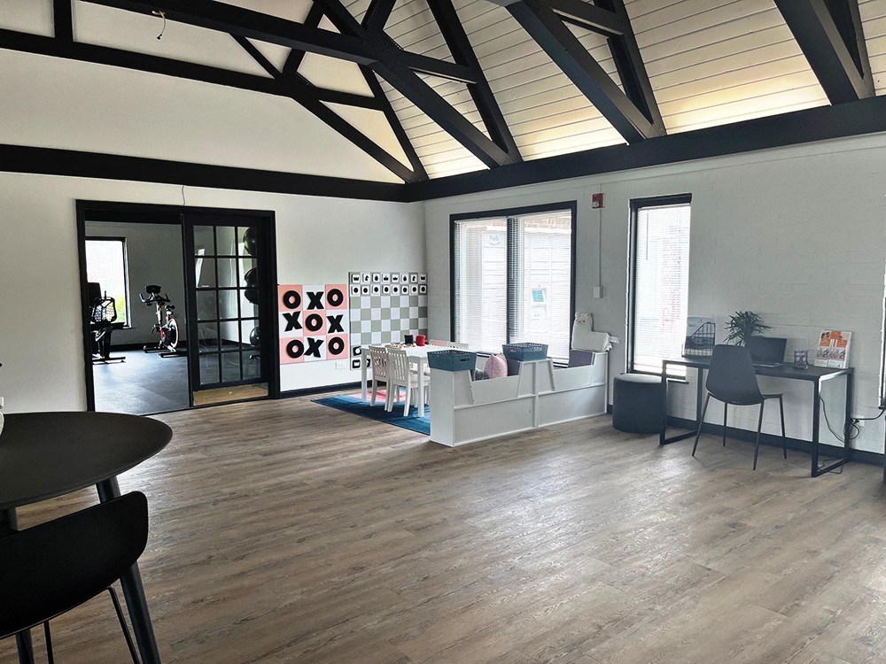 Community Clubhouse at Aspen Ridge Apartments, Illinois