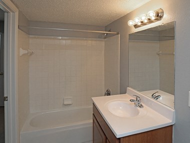 1081-1097 Shayler Road 2 Beds Apartment for Rent - Photo Gallery 1