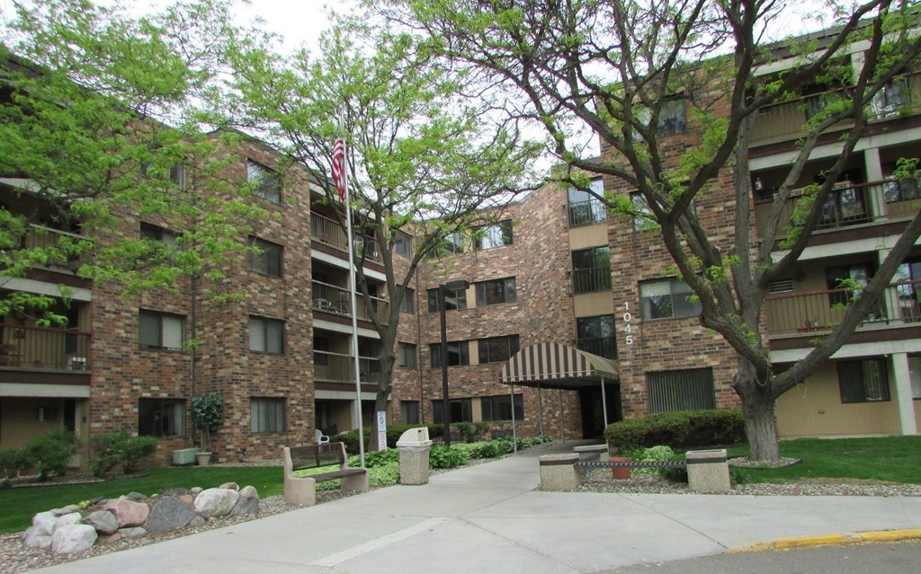 Roseville Seniors Minnesota