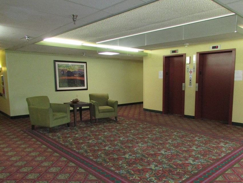 Roseville Seniors Apartments, 1045 Larpenteur Ave. W., Roseville, MN