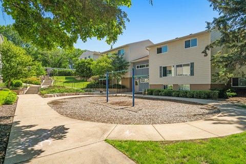 the preserve at ballantyne commons apartments courtyard and exterior