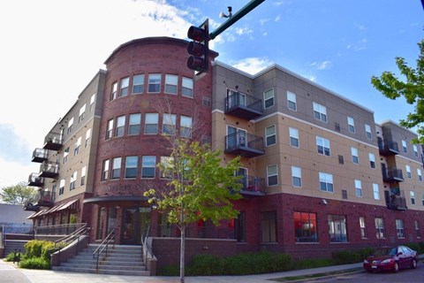 Spirit On Lake Apartments Minneapolis