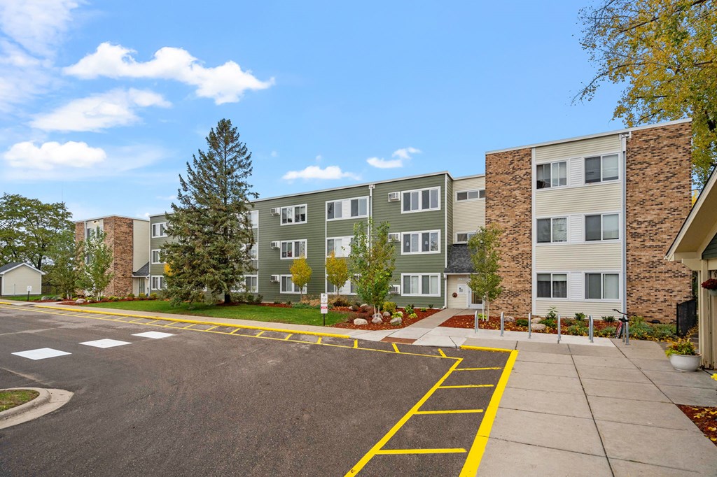 exterior view at the falls at borough park apartments