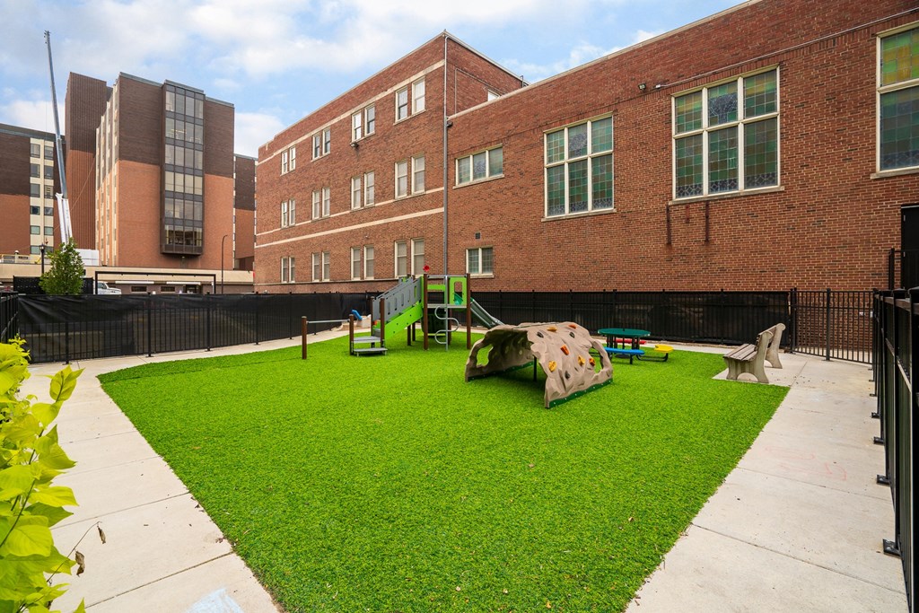 East Town Apartments Minneapolis