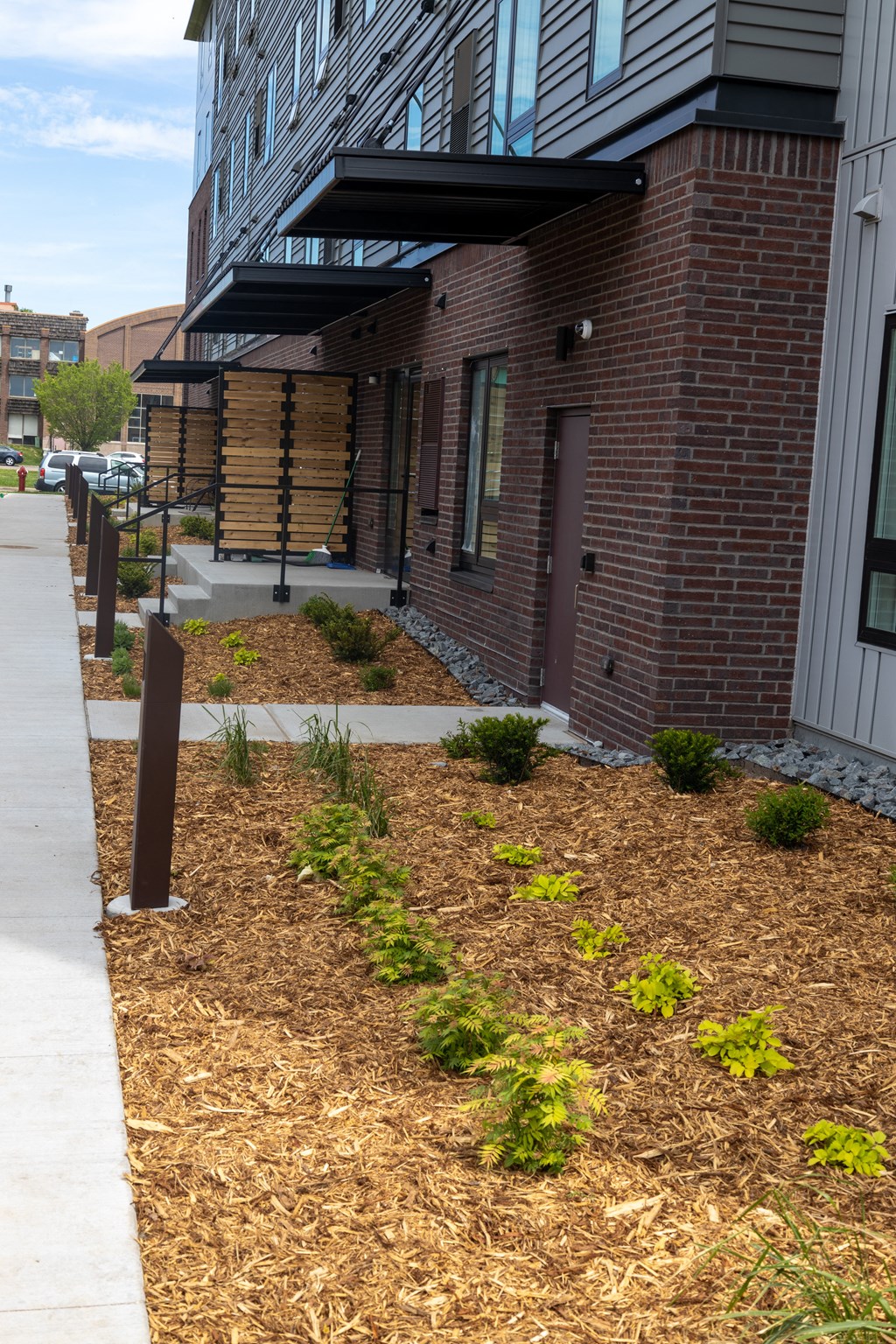 Olson Park Apartments, 1301 Olson Memorial Highway, Minneapolis, MN