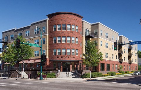 Spirit On Lake Apartments Minneapolis