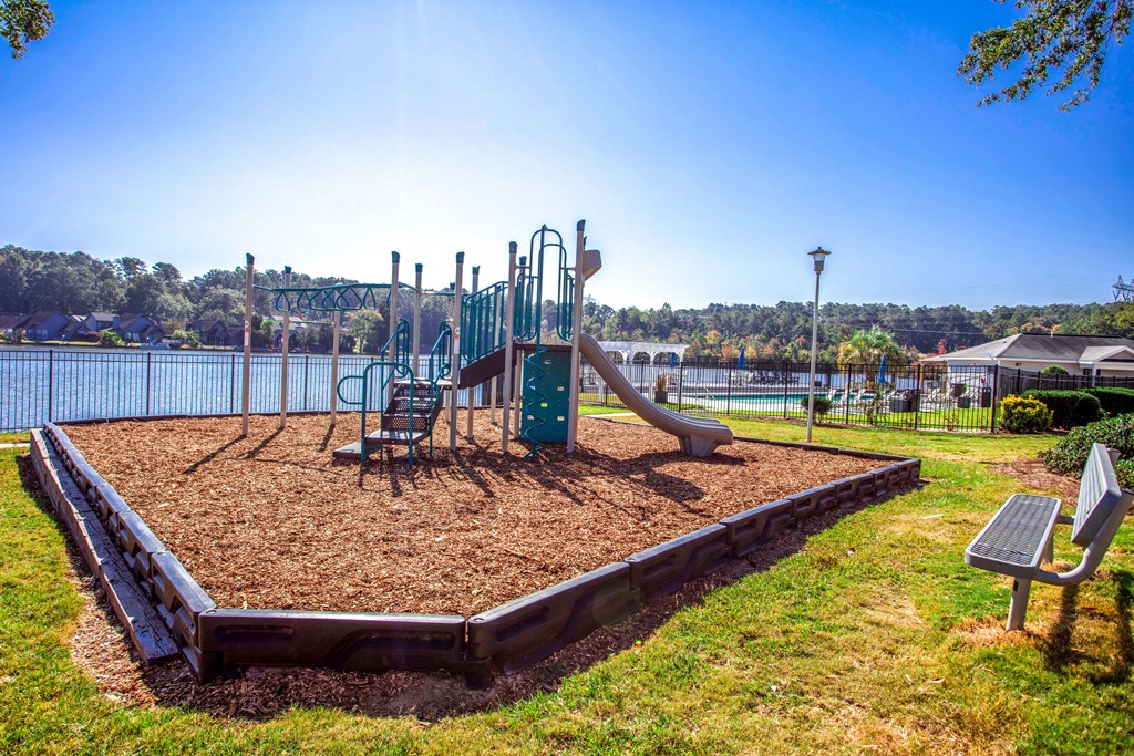 Castaways at Hidden Harbor Apartments