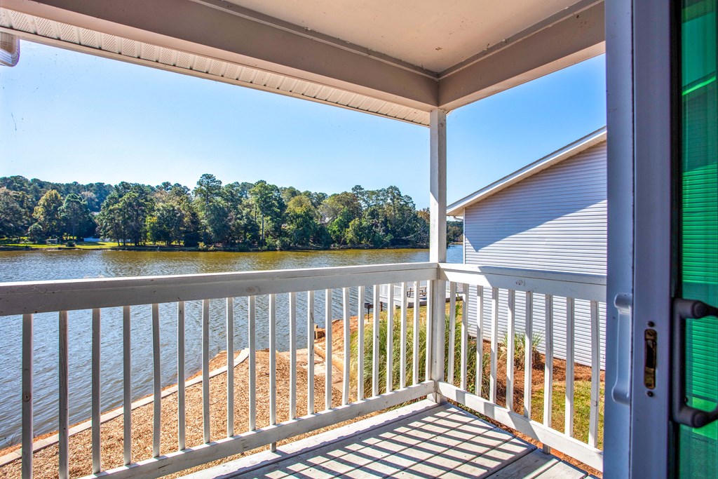 Castaways at Hidden Harbor Apartments