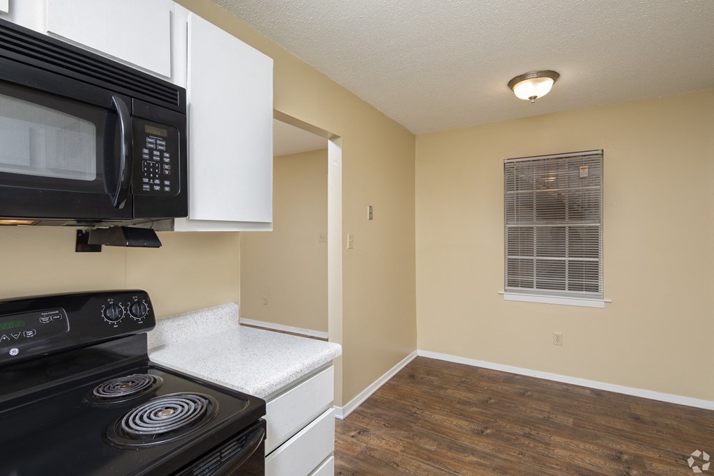 Oak Manor Apartments in Meridian MS