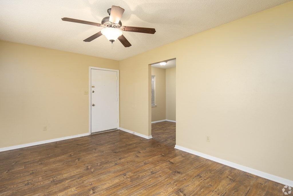 Oak Manor Apartments in Meridian MS