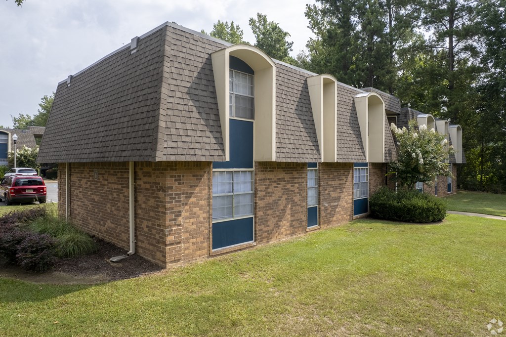 Oak Manor Apartments in Meridian MS