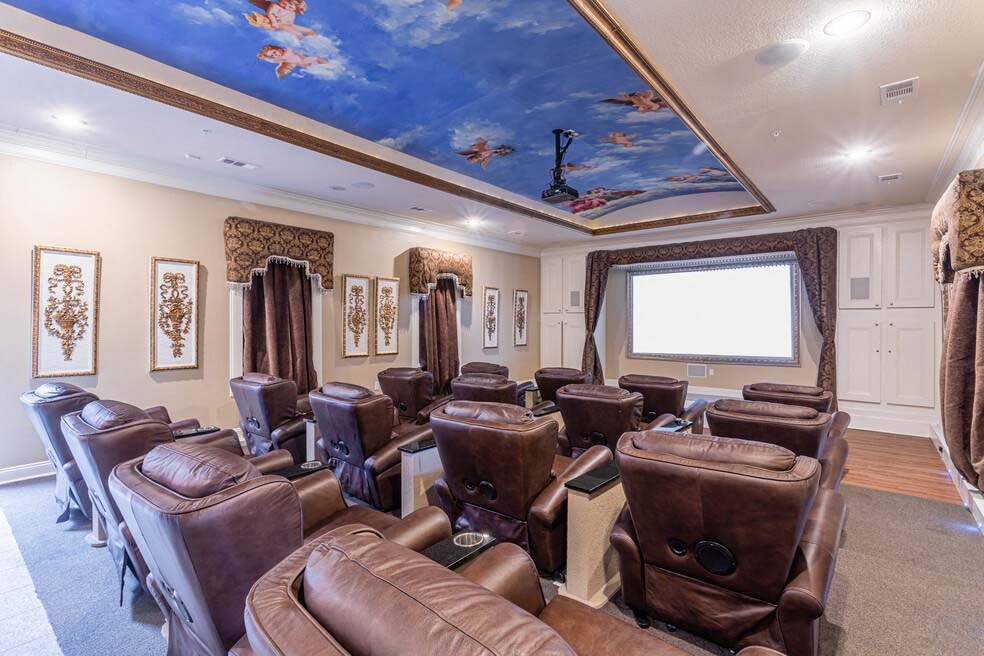 The Versailles Apartment Homes, 4401 E 46th Street, North Little Rock